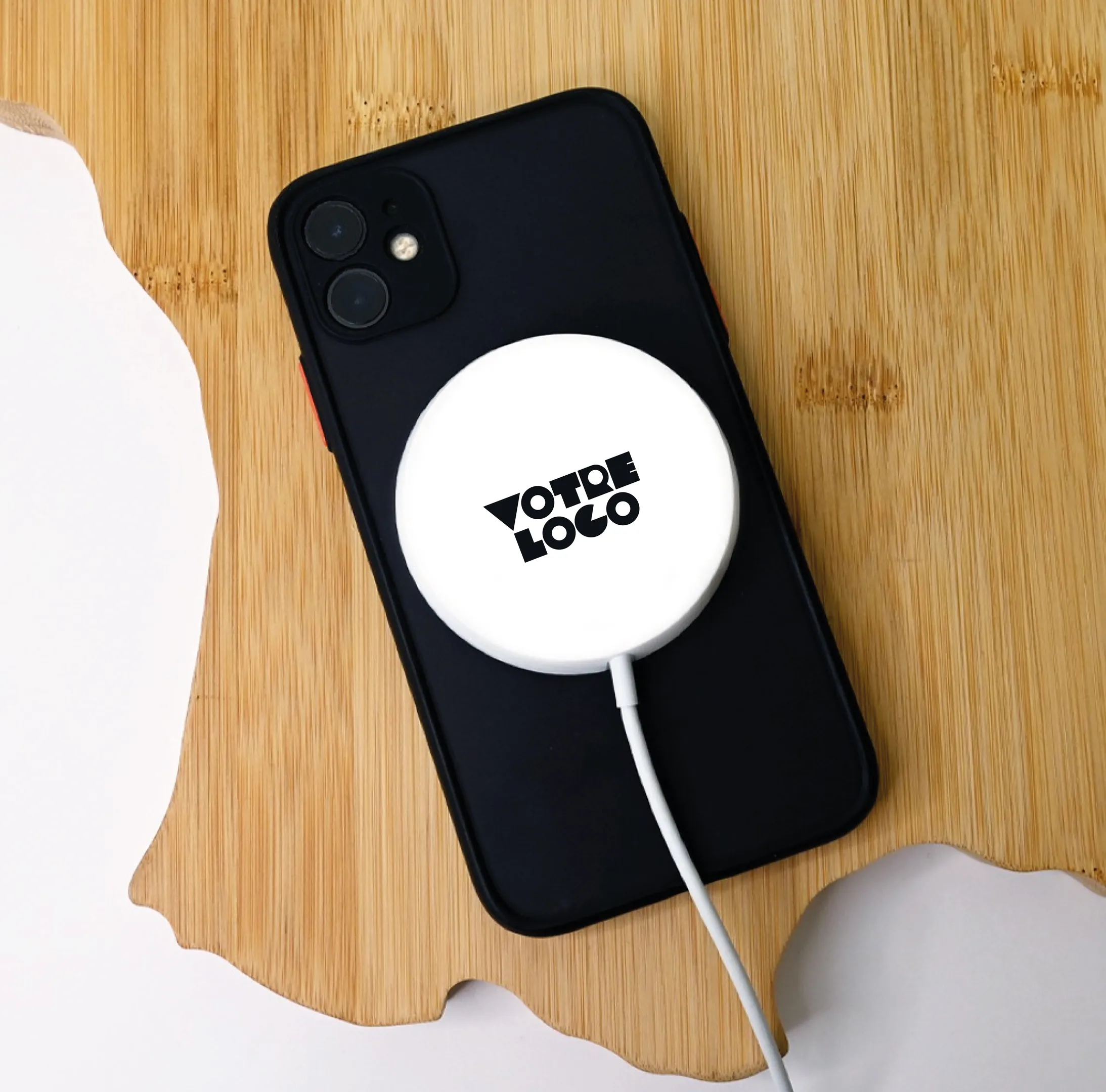 chargeur-e-induction-fast-charge-15w-madeinfrance-personnalisable.webp Chargeur à induction fast charge 15W Made in France personnalisable