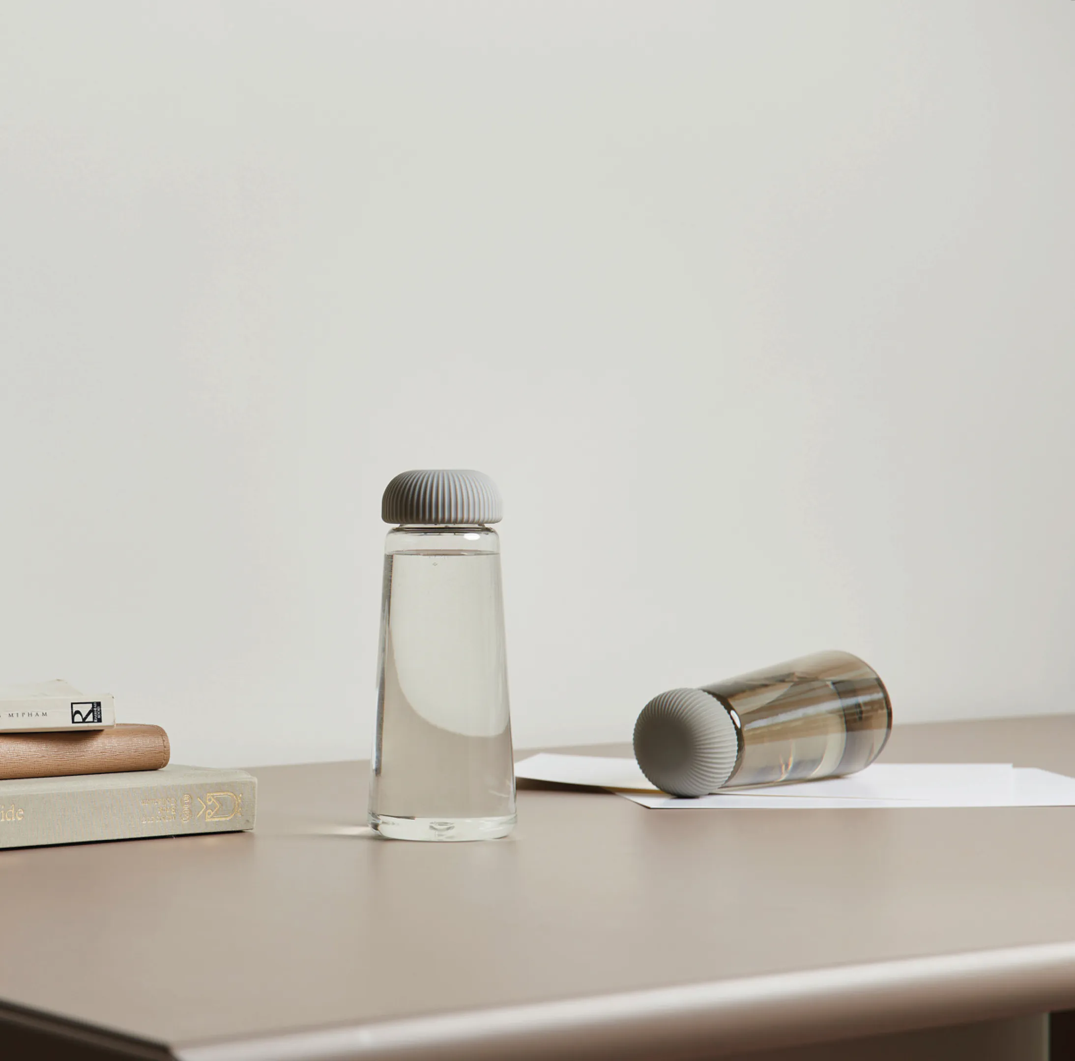 gourde-575ml-blanche-rpet-personnalisable.webp Gourde 575ml en rPET RCS personnalisable