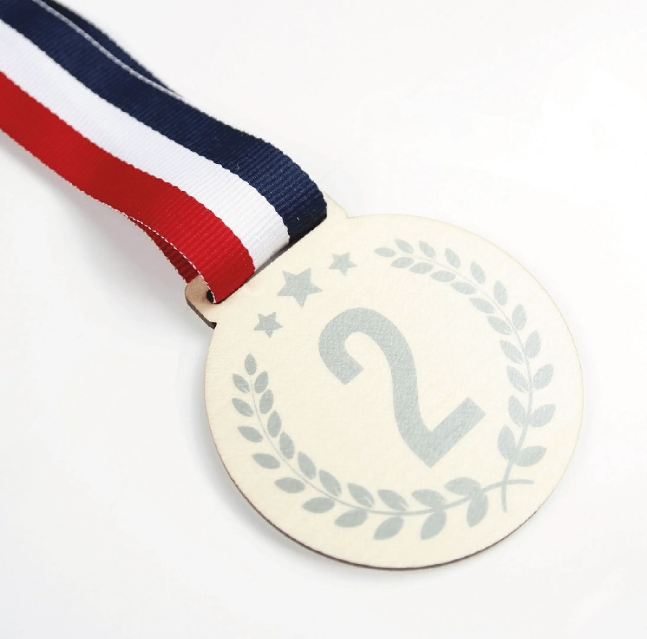 medaille-bois-madeinfrance-express-personnalisable.webp Médaille en bois 50 mm Made in France personnalisable express